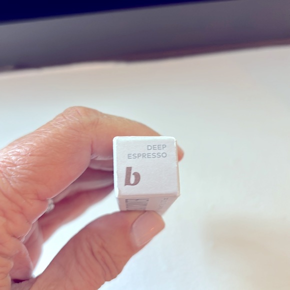 Beautycounter Lined & Primed Lip Defining Pencil in Deep Espresso - Picture 5 of 7